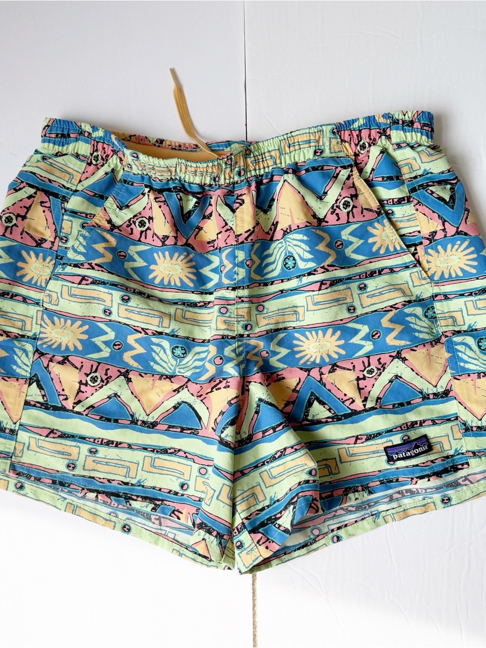 New Patagonia Women's Baggies Shorts 5" Small Colorful Tropical Geometric Print